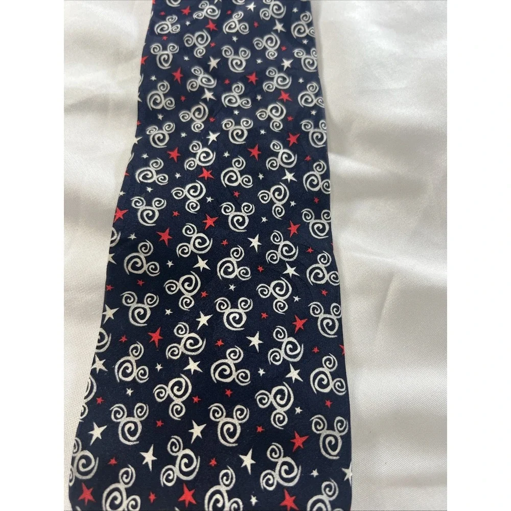 The Disney Store Mickey Mouse and Hearts Black‎ Geometric Necktie 100% Silk 469
